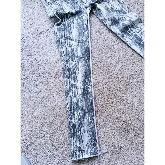 Pistola Revolve Snake Skin Print Skinny Stretchy Raw Hem Jeans 24 Edgy Statement - Picture 10 of 13